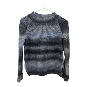 Girl's Youth Old Navy Blue & Gray Ombre Striped Long Sleeve Sweater Size L